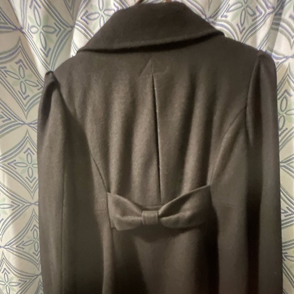 EUC Guess Women's Elegant Black Peacoat w/ Flared Fit and Button Detail CLASSIC! - Picture 8 of 16